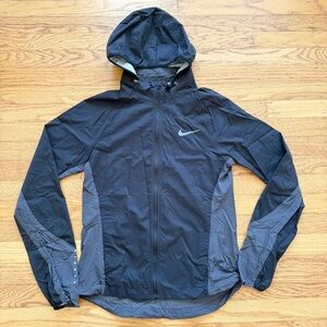 Nike Women’s Windbreaker